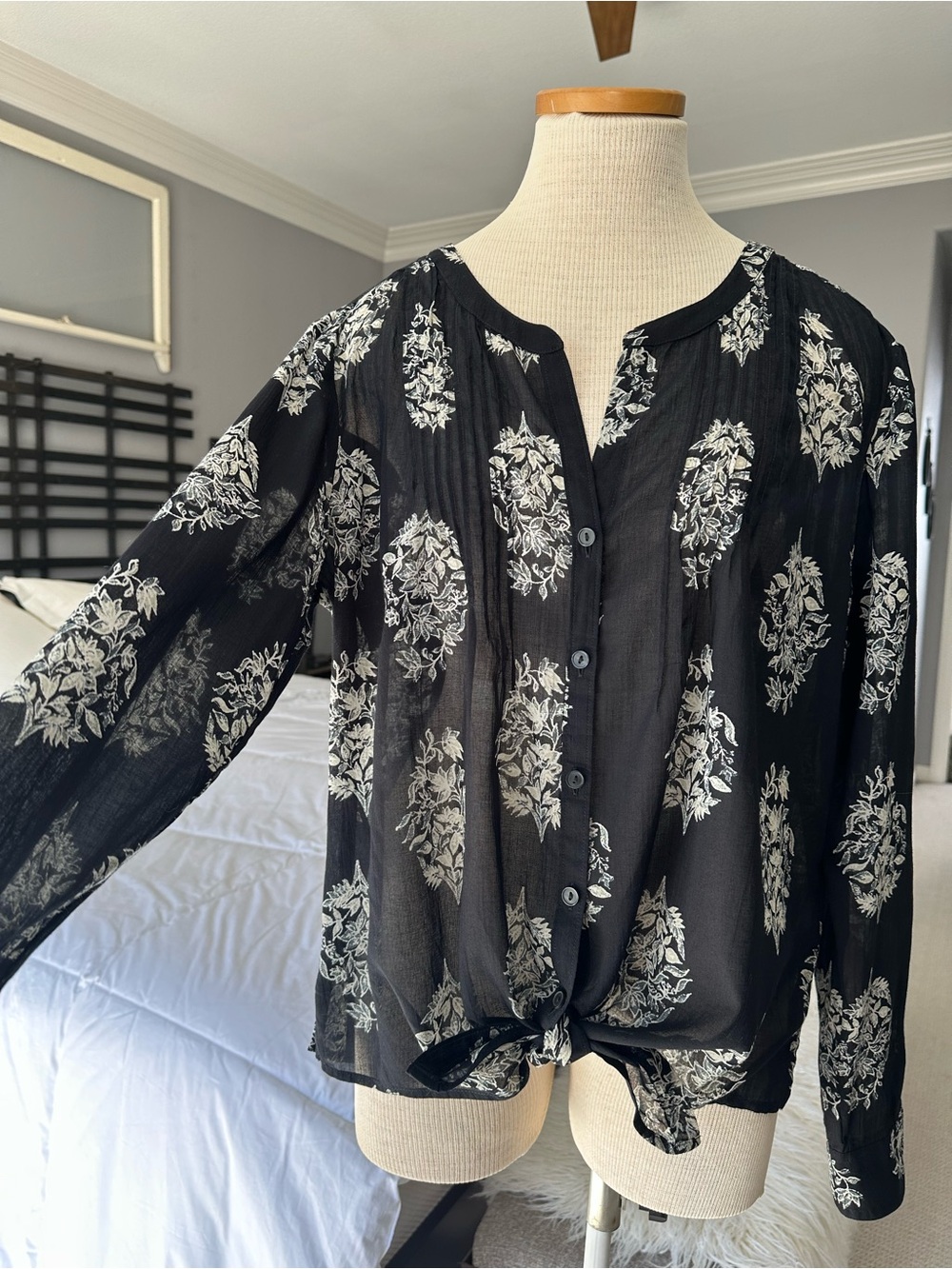 Lucky Brand Black Button-Front Floral Tie-Hem Blouse size XL